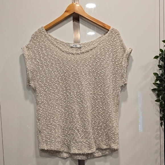 Ricki's Tops - Ricki's White Crew Neck  Short Sleeve T-Shirt